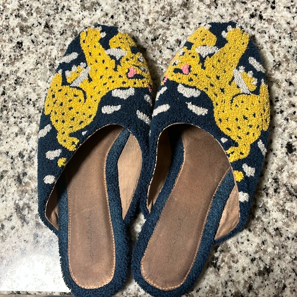 PRINTFRESH TUFTED SLIPPERS LEOPARD Pattern SIZE 10